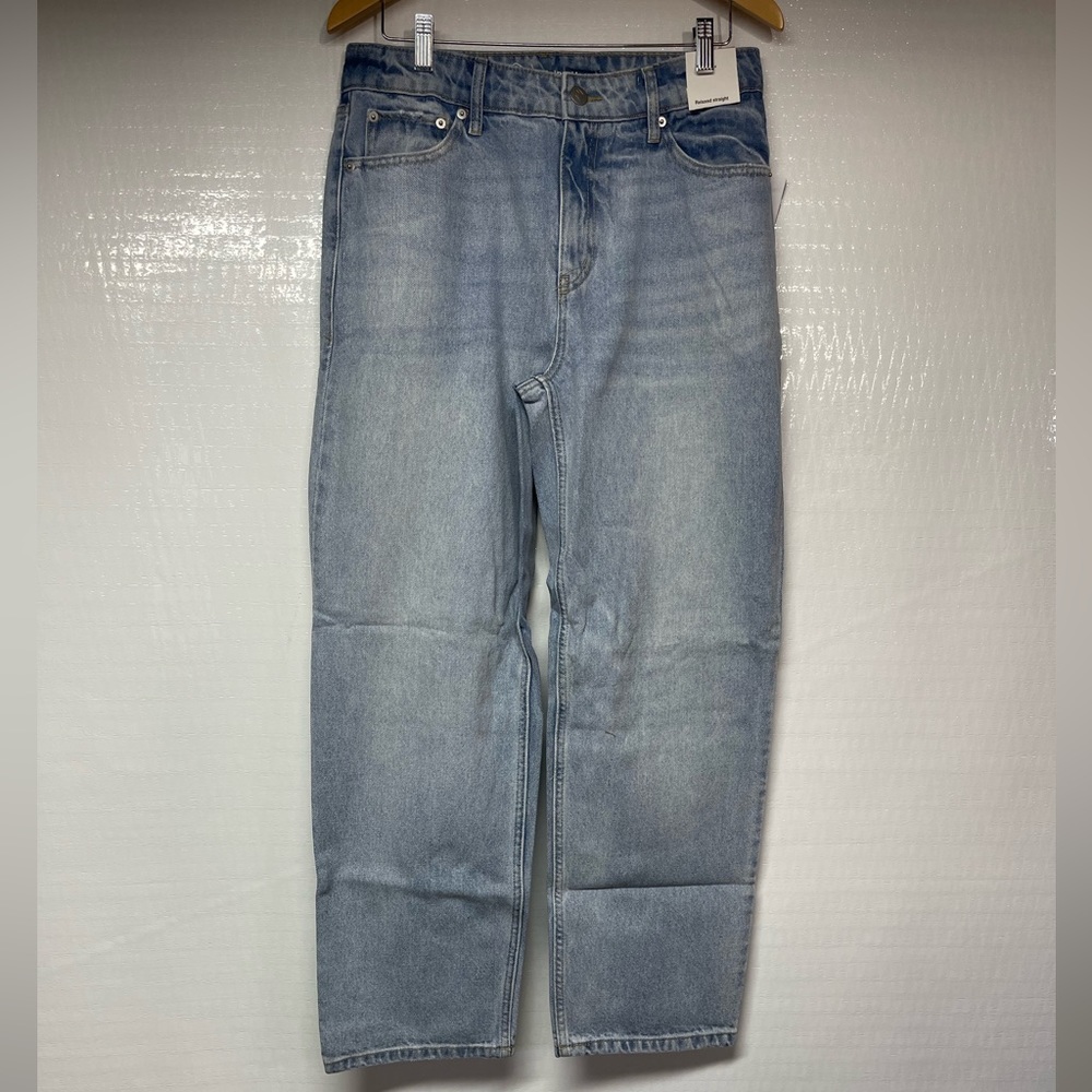 Men’s light wash jeans